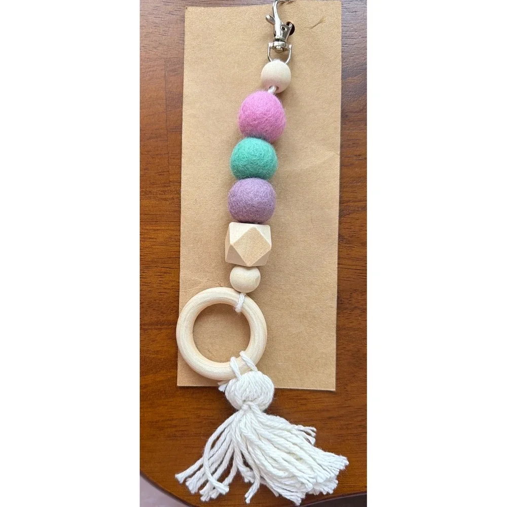 Cozy Acres Homestead Wooly‎ Key Pendant Essential Oil Diffuser Keychain Boho New